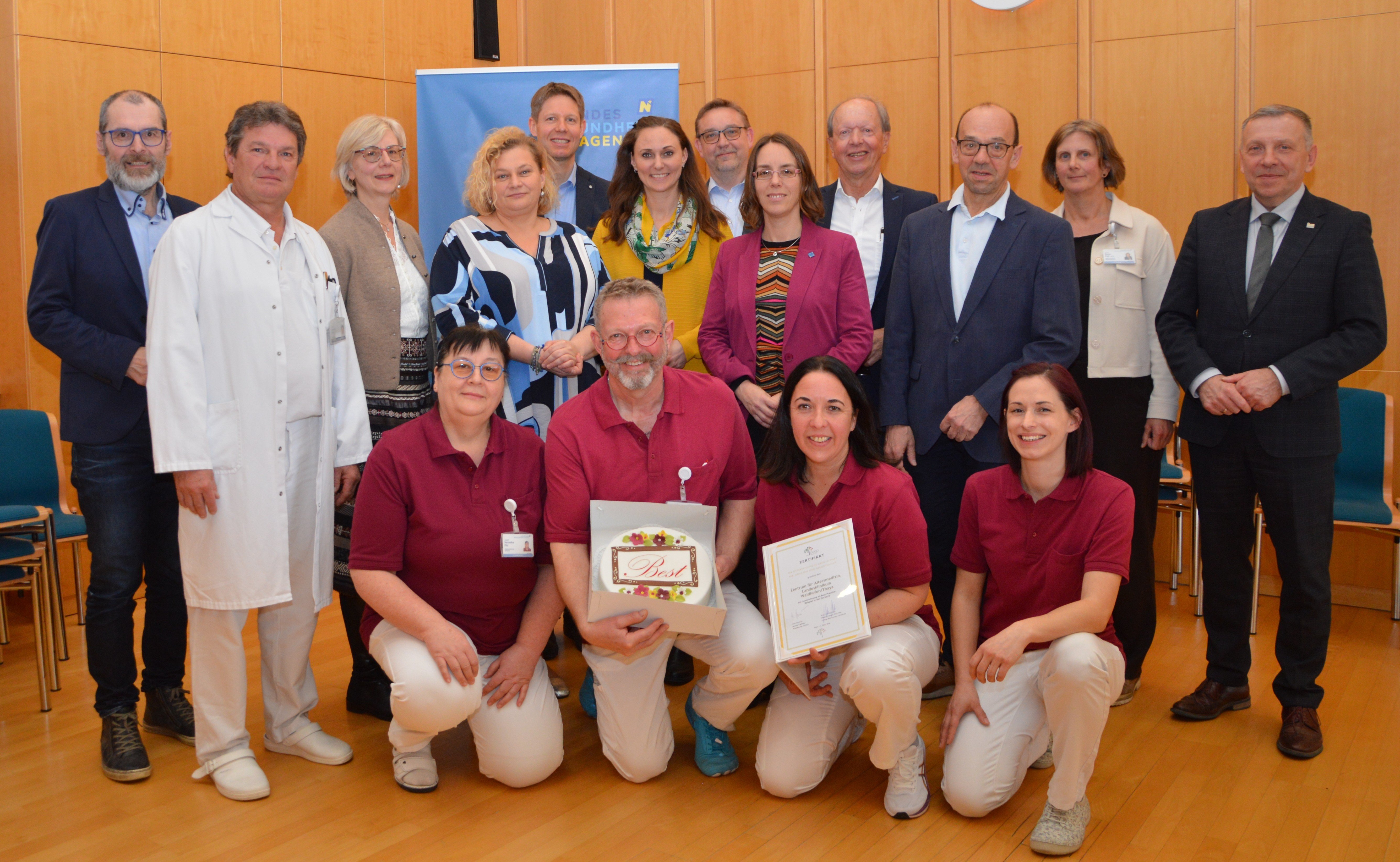 Das Zentrum für Altersmedizin im Landesklinikum Waidhofen/Thaya wurde mit dem Best Practice-Zertifikat der Österreichischen Gesellschaft für Geriatrie und Gerontologie (ÖGGG) ausgezeichnet.
