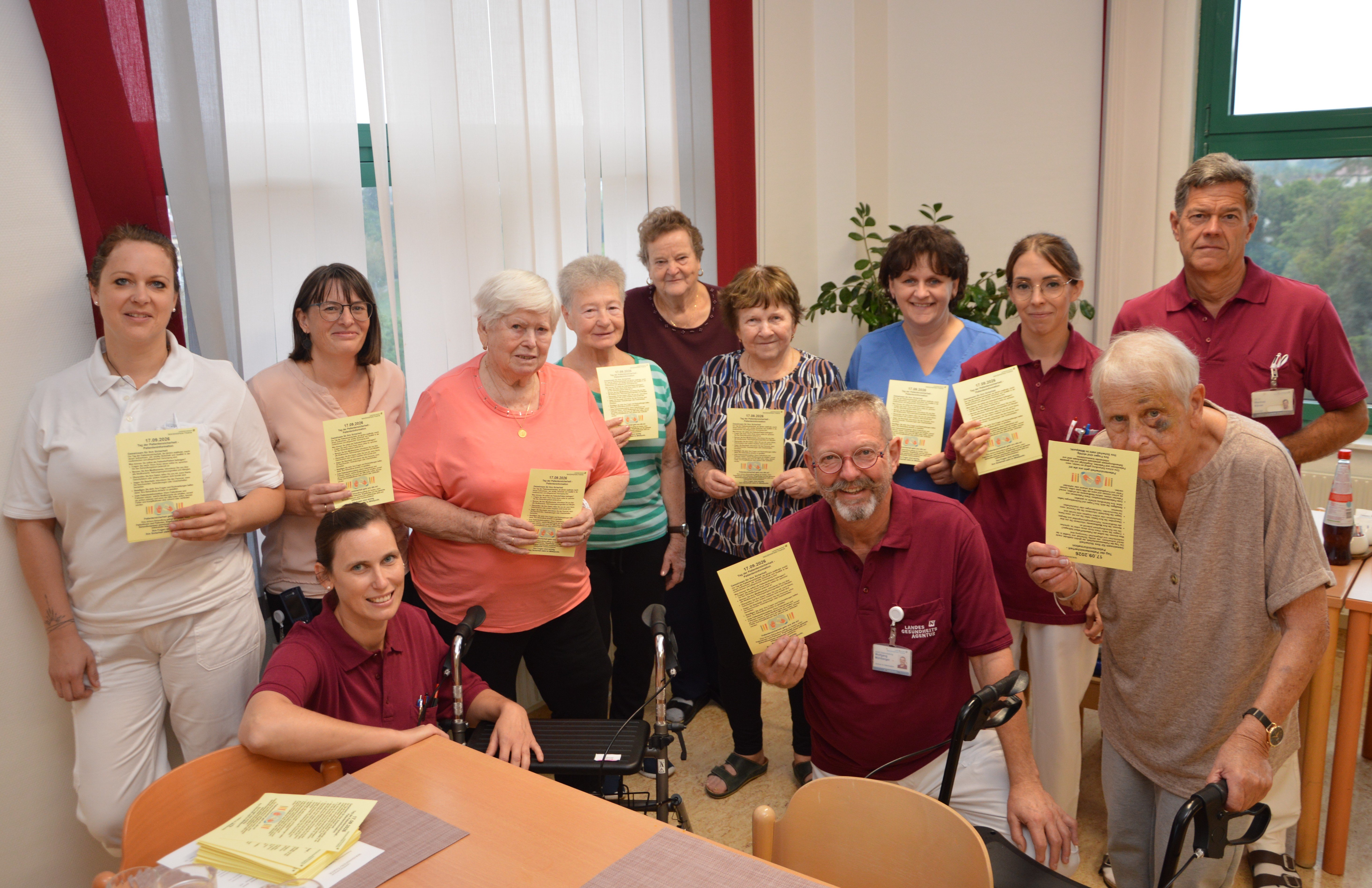 Im LK Waidhofen/Thaya wurde dieser wichtige Tag zum Anlass genommen, Patientinnen und Patienten gezielt über das Thema Patientensicherheit zu informieren und aufzuzeigen, wie sie selbst zu einer sicheren Behandlung beitragen können.
