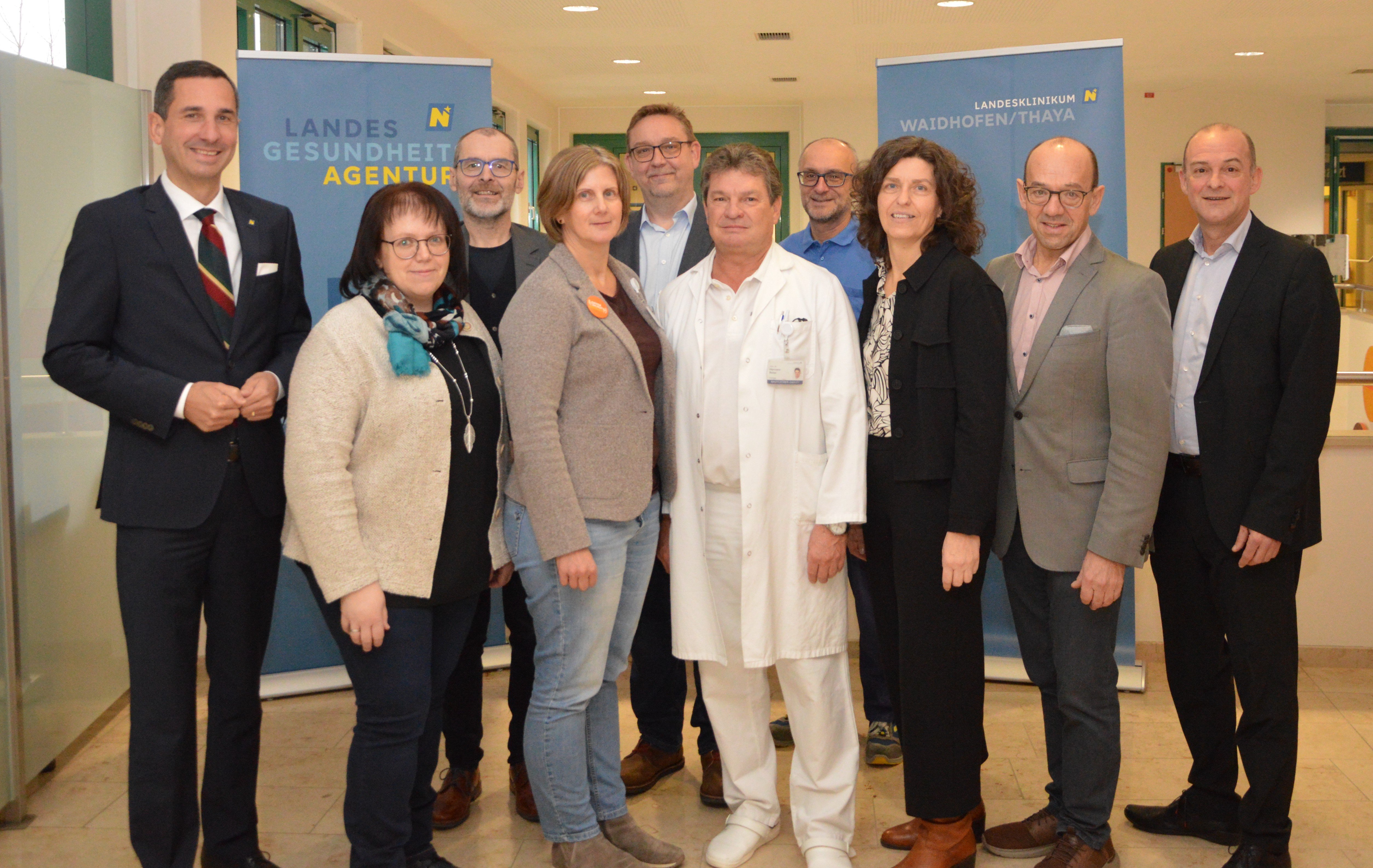 Im Rahmen eines gemeinsamen „Come-Together“ besuchte der Vorstand der NÖ Landesgesundheitsagentur (NÖ LGA) das Landesklinikum Waidhofen/Thaya.